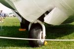 nose wheel - airshow 1995